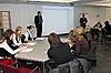 Der Pädagogik-Kurs der Stufe 12 am Bonhoeffer-Gymnasium durfte in die Arbeitswelt der Sparkasse hinein schnuppern.
