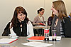 Der Pädagogik-Kurs der Stufe 12 am Bonhoeffer-Gymnasium durfte in die Arbeitswelt der Sparkasse hinein schnuppern.