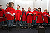 Zum vierten Mal brachte die Helen-Keller-Schule musikalische Weihnachtsgr��e in das Rathaus